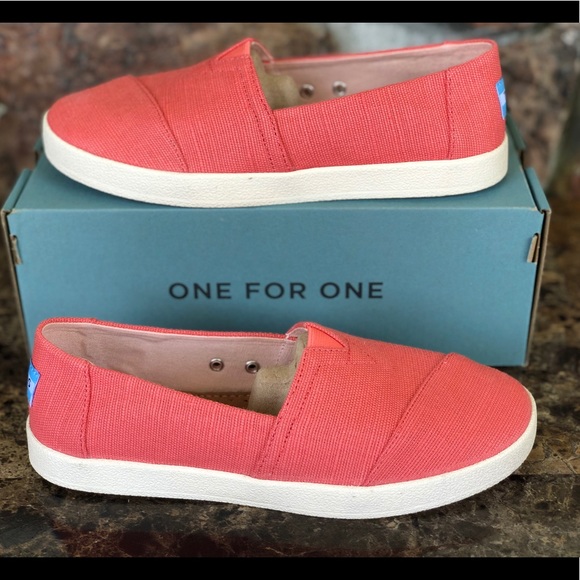 Toms Shoes - 🆕 TOMS Women loafer flat / loafer